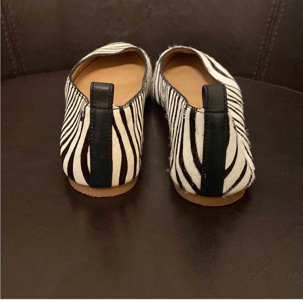 Ugg zebra print flats EUC - Picture 3 of 6